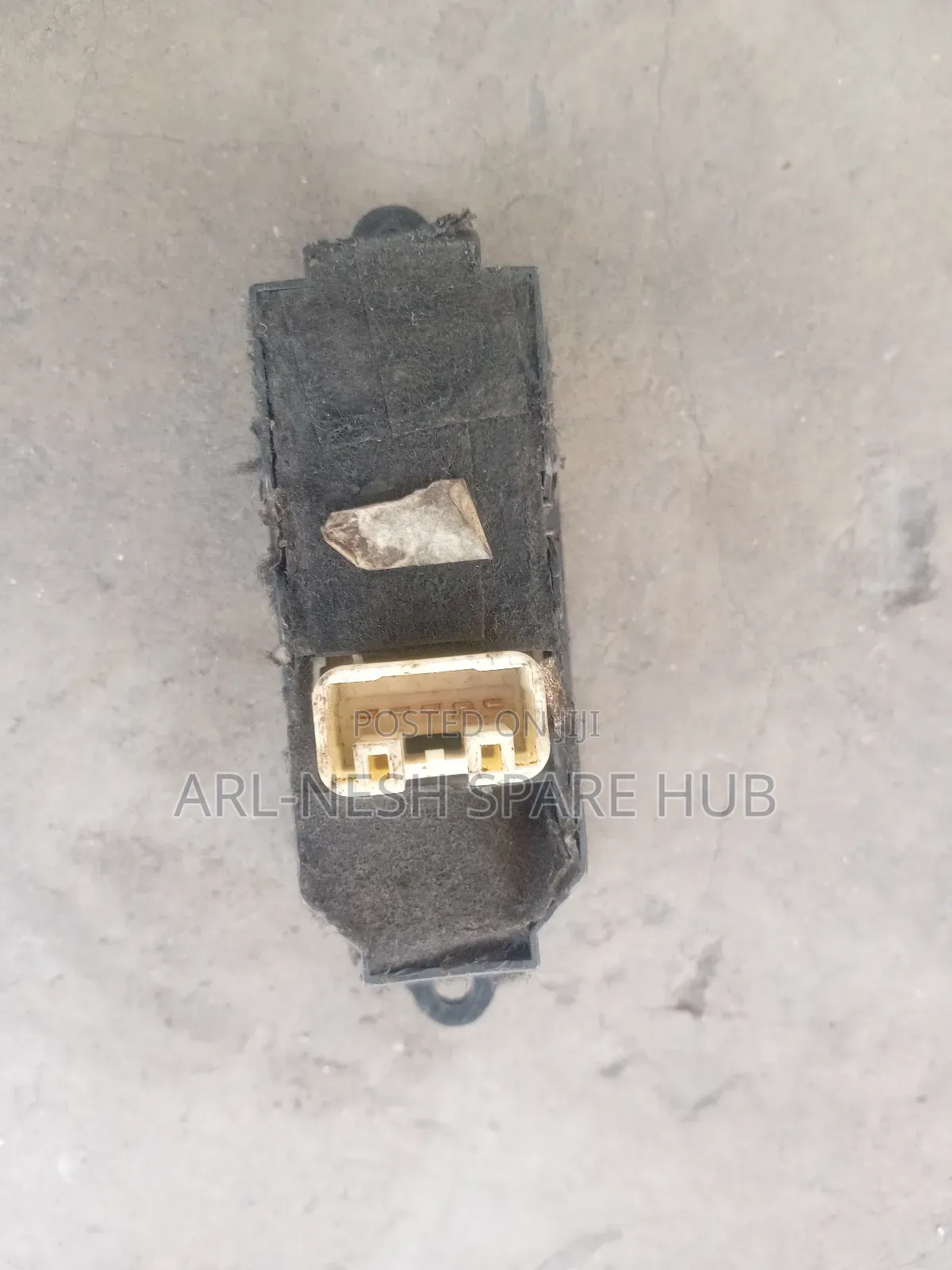 Subaru Legacy Bp5 Outback Passenger Side Door Switch