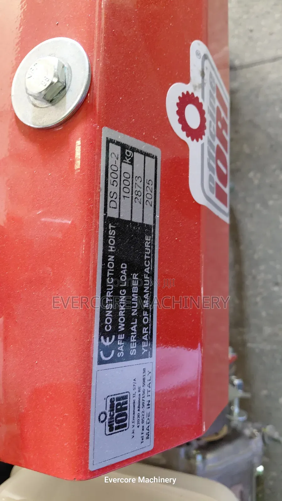 Iori Italian 1000kg/1tonne Concrete Hoist.