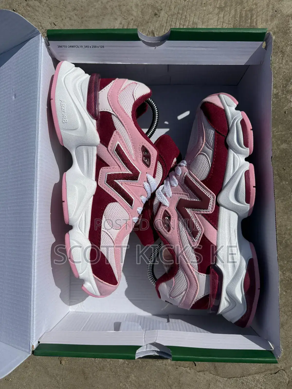 New Balance 9060 Burgundy