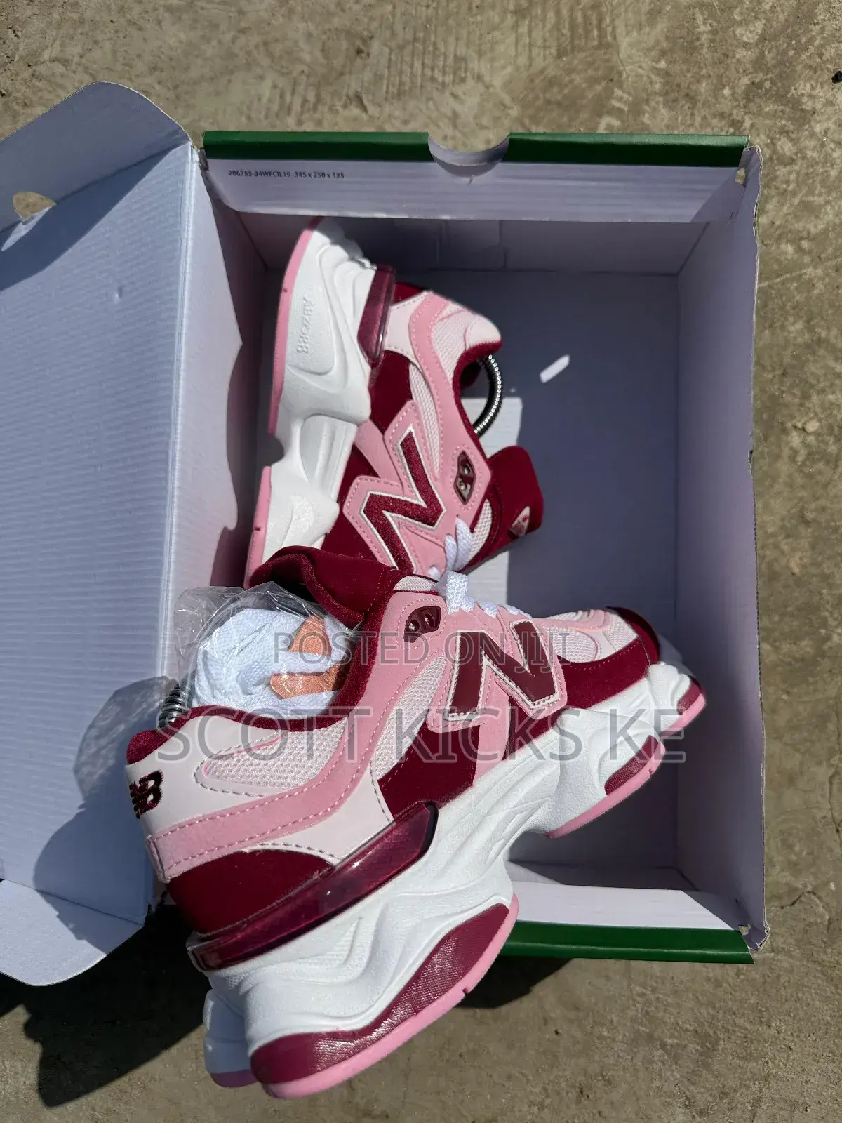 New Balance 9060 Burgundy