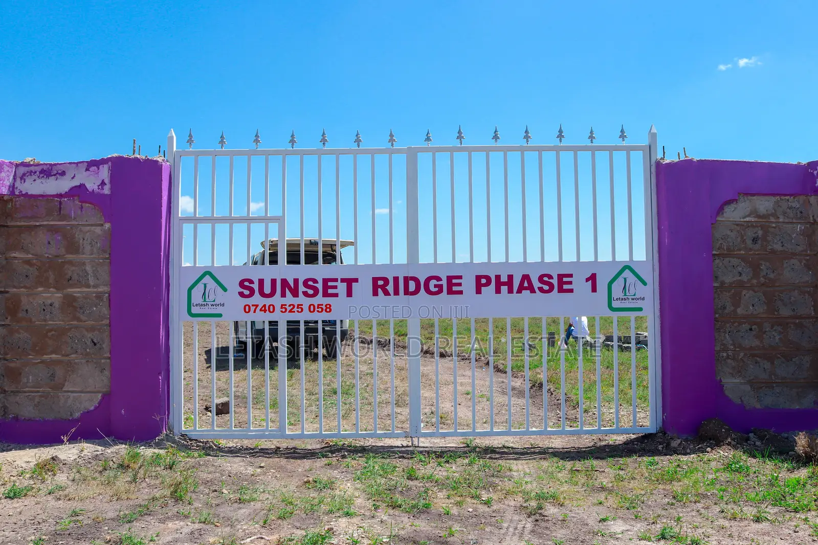Sunset Ridge in Joska, Selling at in Cash