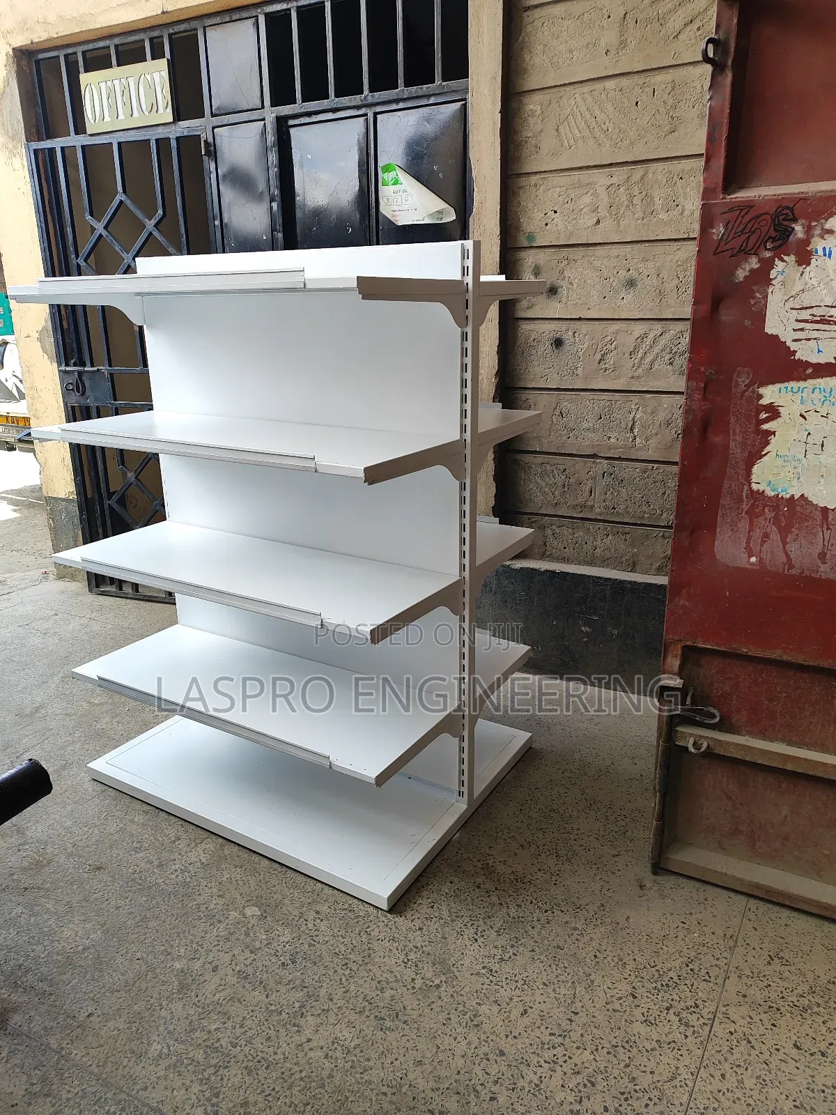 Supermarket Shelves With 5 Tiers