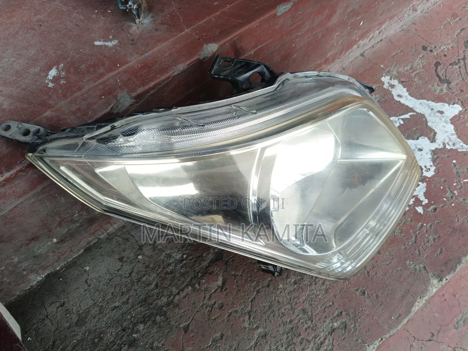 Headlight Suzuki Wagon R Non- Xenon