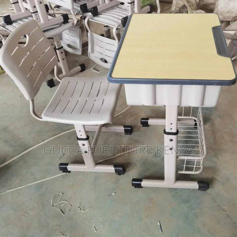 Heigh Adjustable Kids Study Desk And Chair Set
