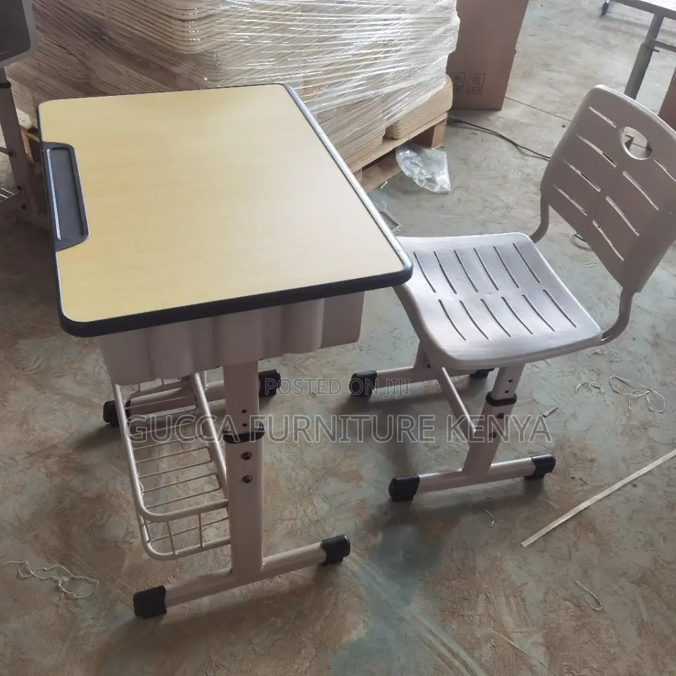 Heigh Adjustable Kids Study Desk And Chair Set