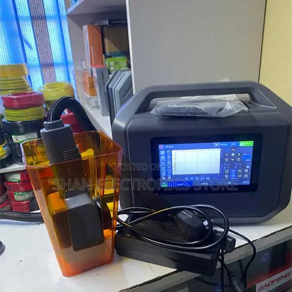 Handheld Laser Marking Machine 100mm Lithium Battery Linux System 30w