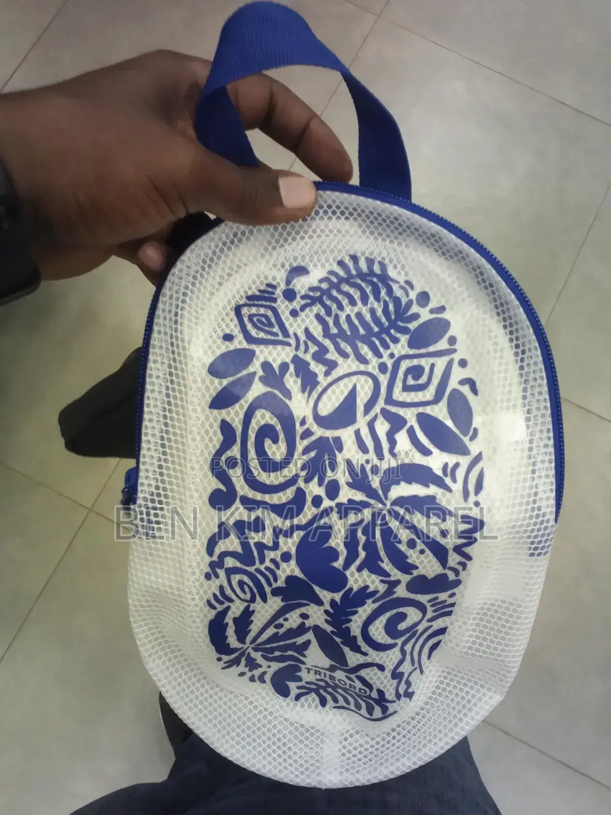 Water Proof Swimming Pouch 3 Litres Keep All Your Gadgets Water Proof