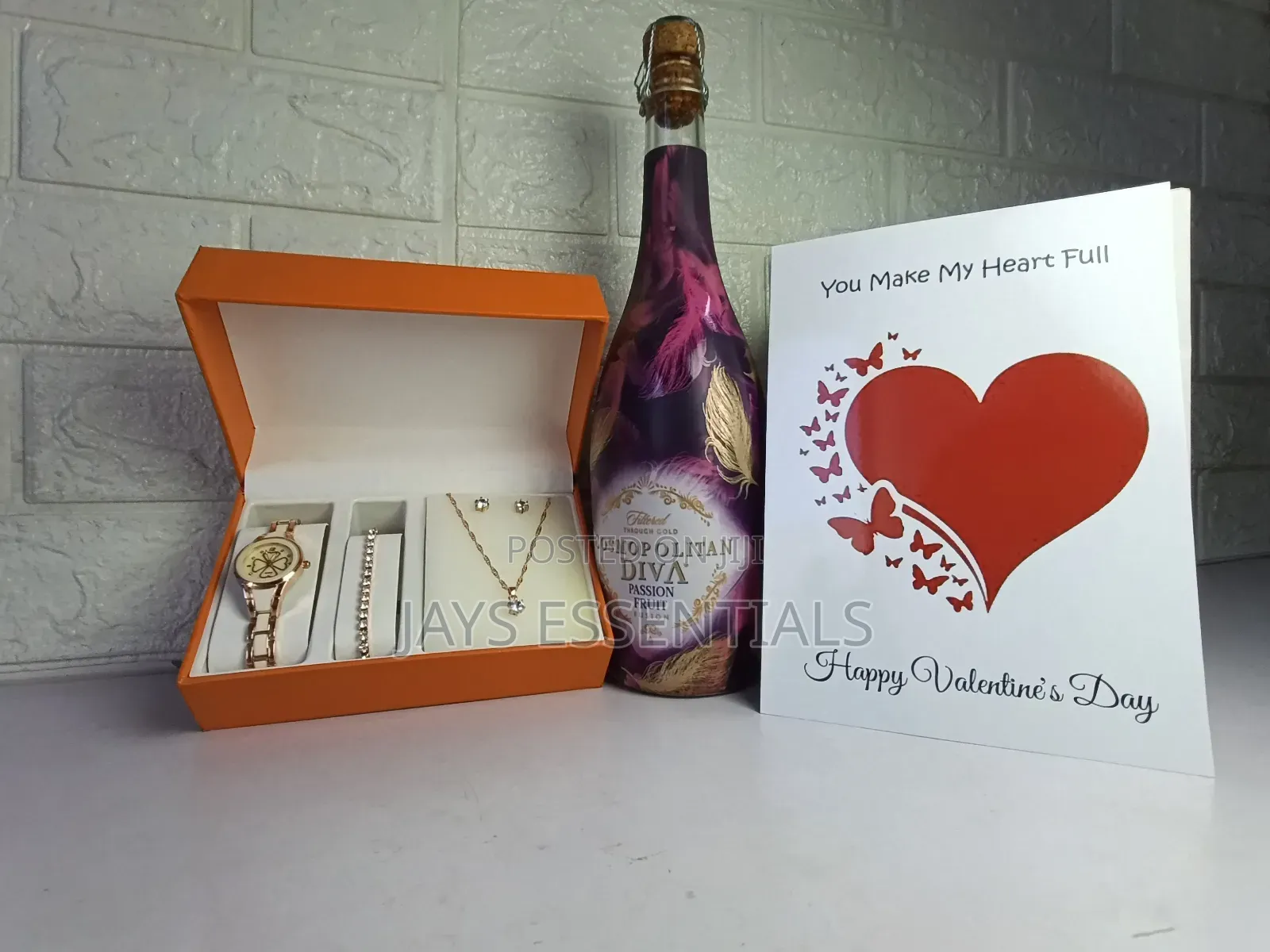Sparkling Wine Luxury Jewellery Ladies Valentines Gift Set