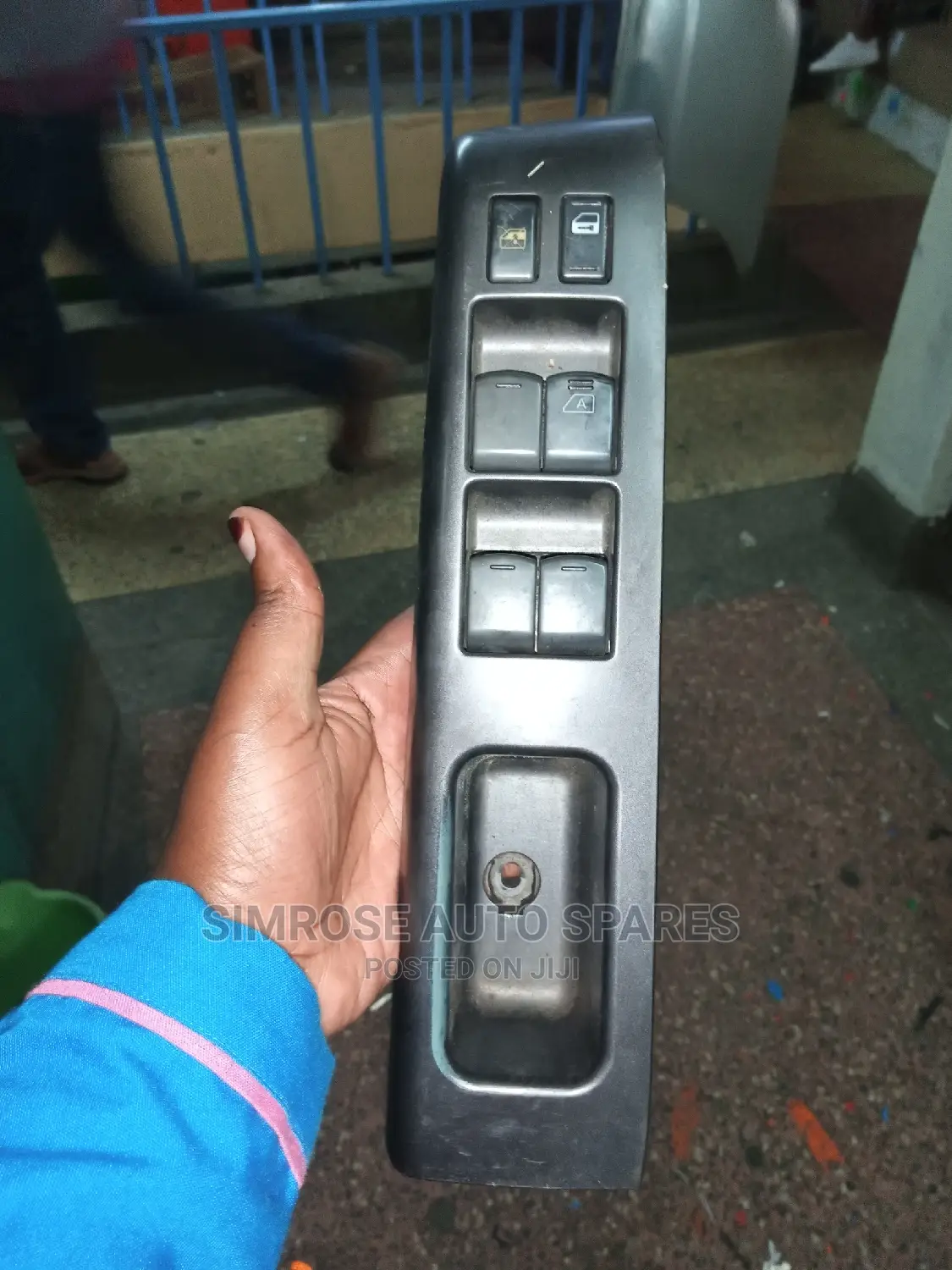 Main Door Control/Switch Available