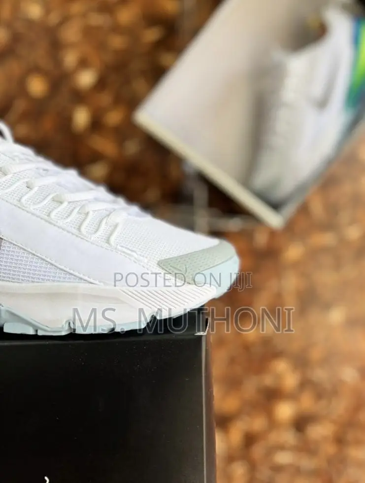 Nike Air Max Pulse Roam Sneaker in White, Blue, and Green Size 40-44