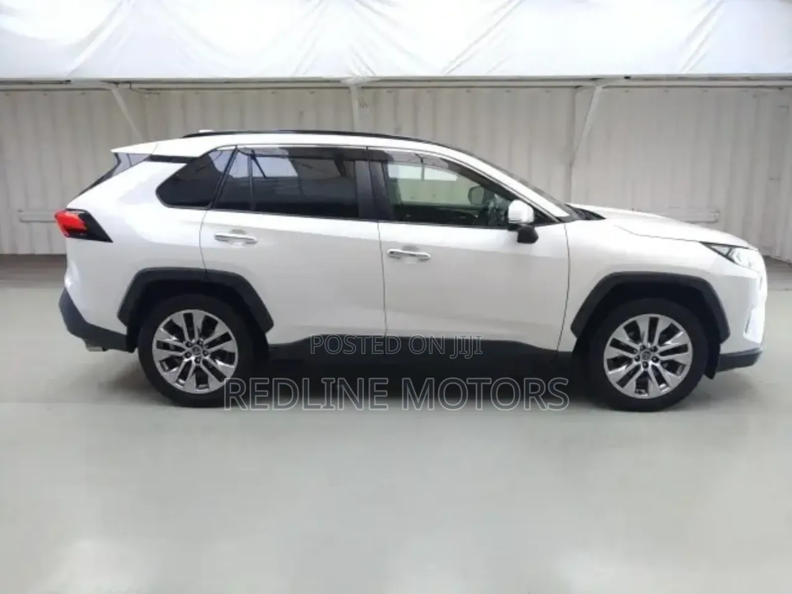 Toyota RAV4 XLE AWD 2019 White