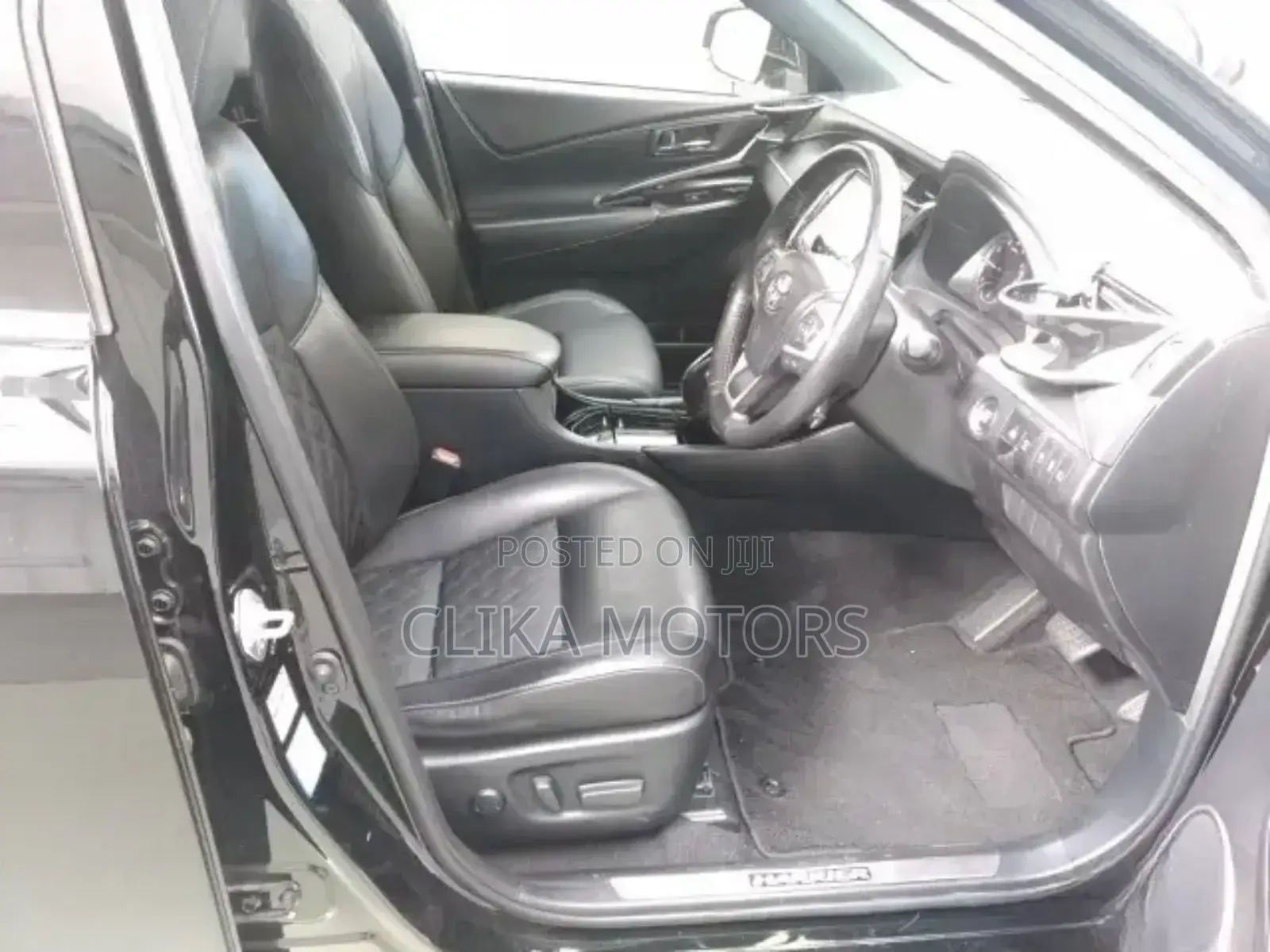 Toyota Harrier 2.0 2018 Black