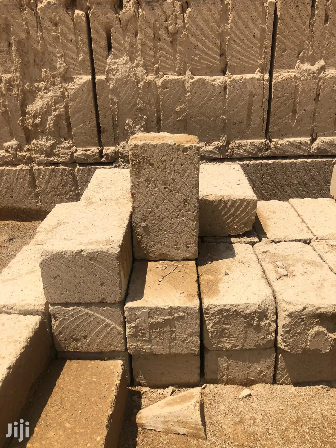 Yellow/Brown Machine Cut Stones