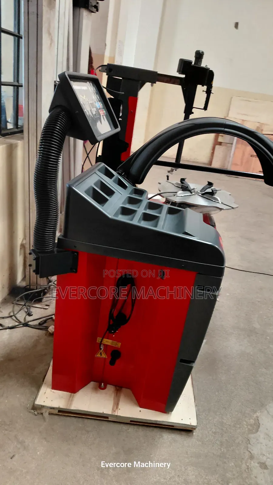 Commputerized Wheel Balancer Machine New Model 2026.