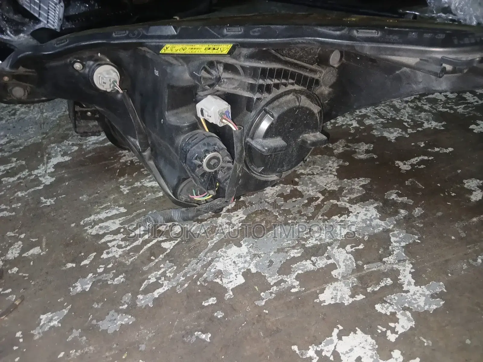 Toyota Fielder 2006–2014 Halogen Headlight – Ex-japan