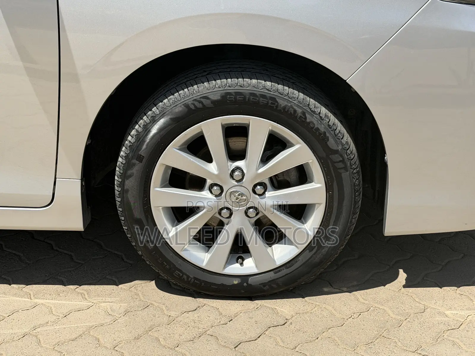 Toyota Voxy 2019 Silver
