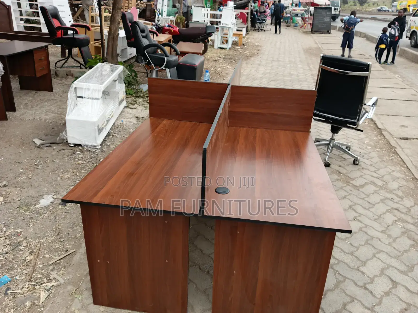 Quality Spacious Four Way Work Station S