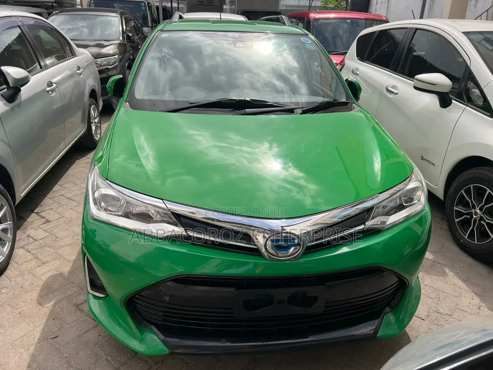 Toyota Corolla Fielder 1.5 Hybrid FWD 2019 Green
