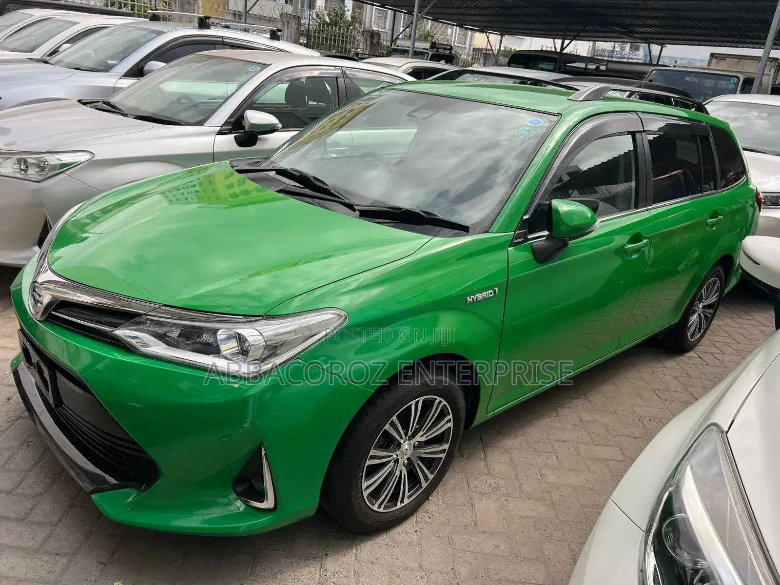 Toyota Corolla Fielder 1.5 Hybrid FWD 2019 Green