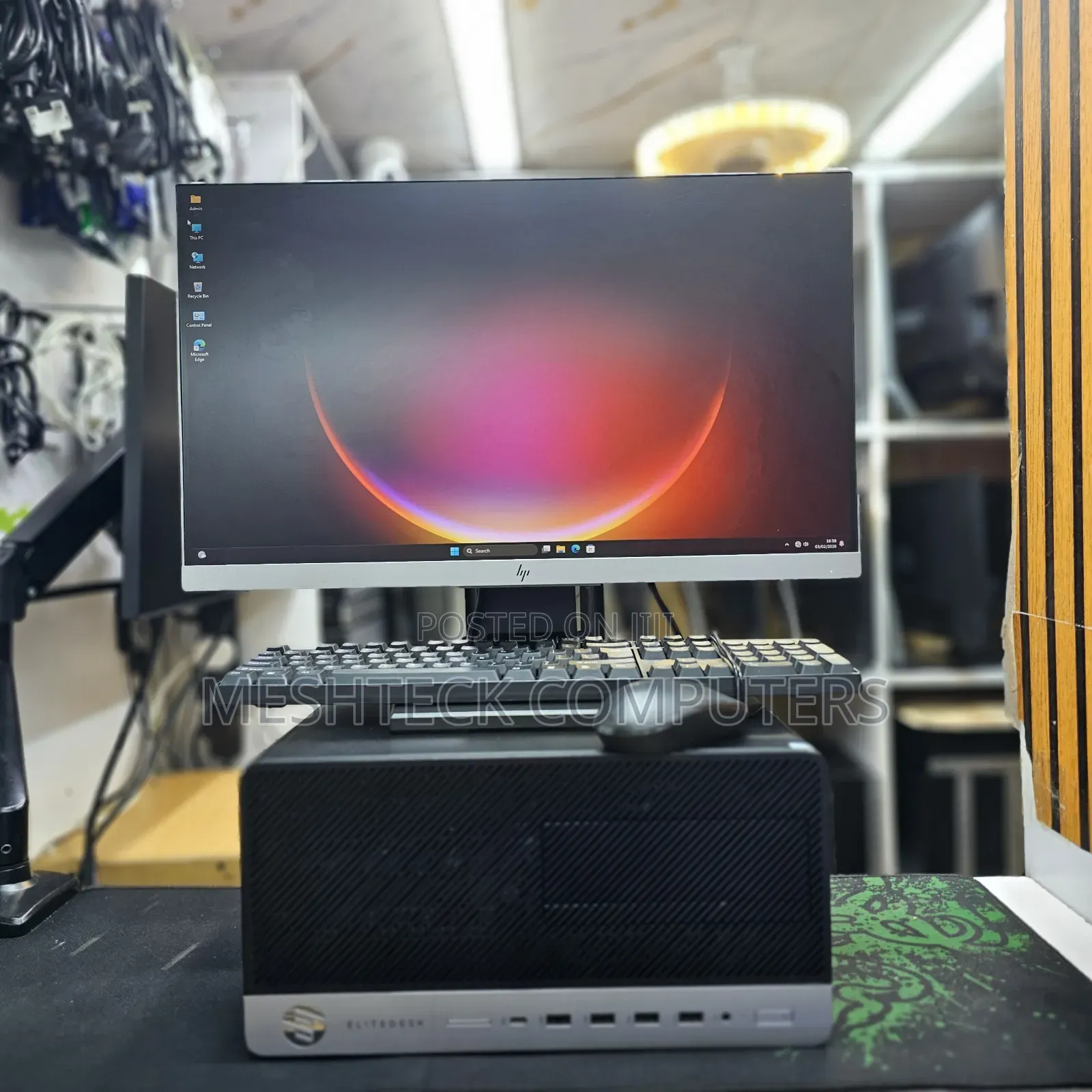 Desktop Computer HP EliteDesk 705 16GB AMD Ryzen 5 SSD 256GB
