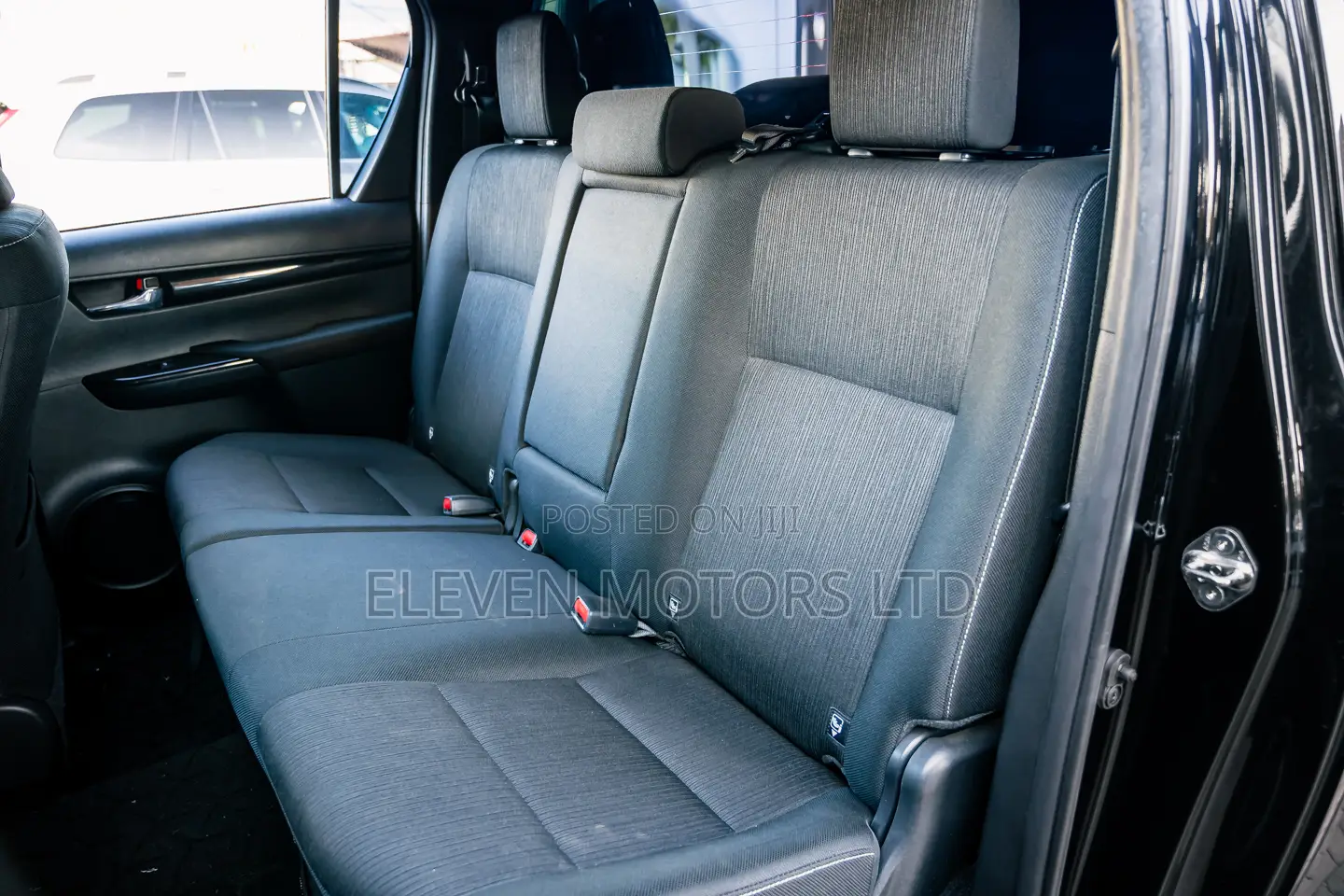 Toyota Hilux 2021 Black