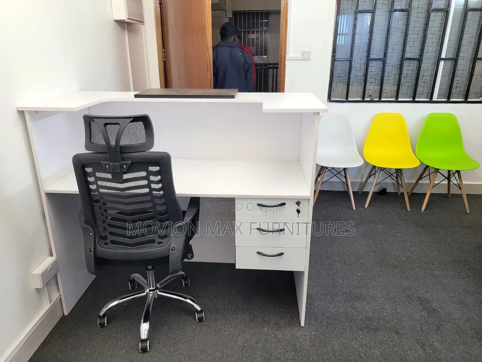 White Reception Desk With Headrests Chair