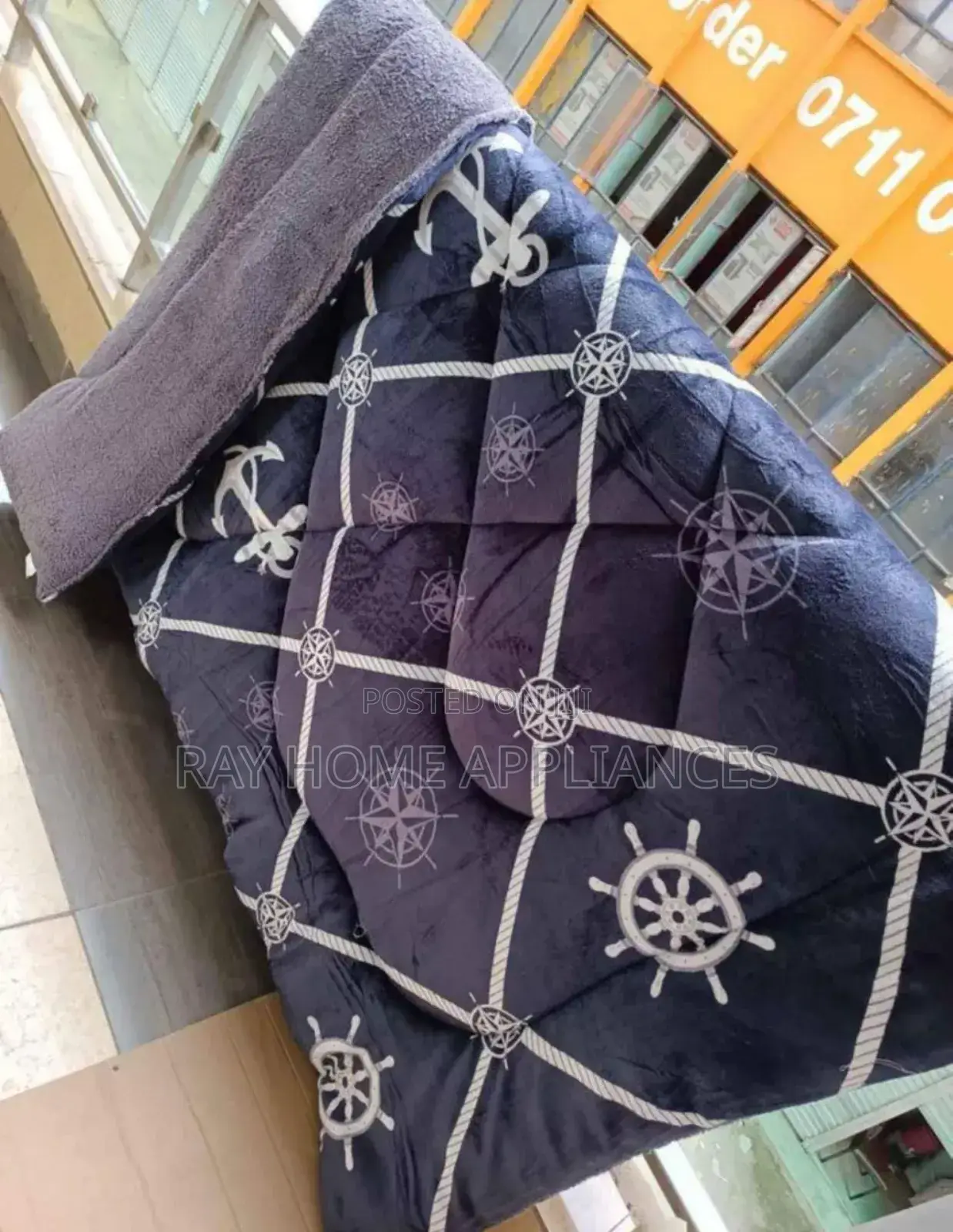 Woolen Blanket 
Size 5x8