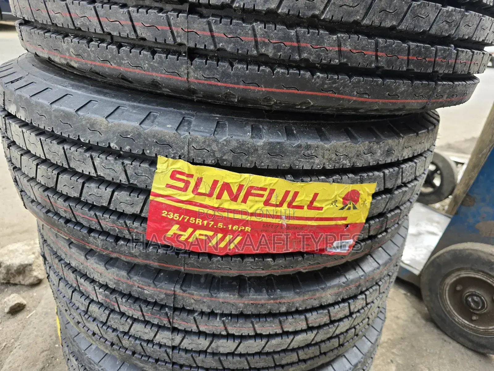 235/75r17.5 Sunfull Tyre