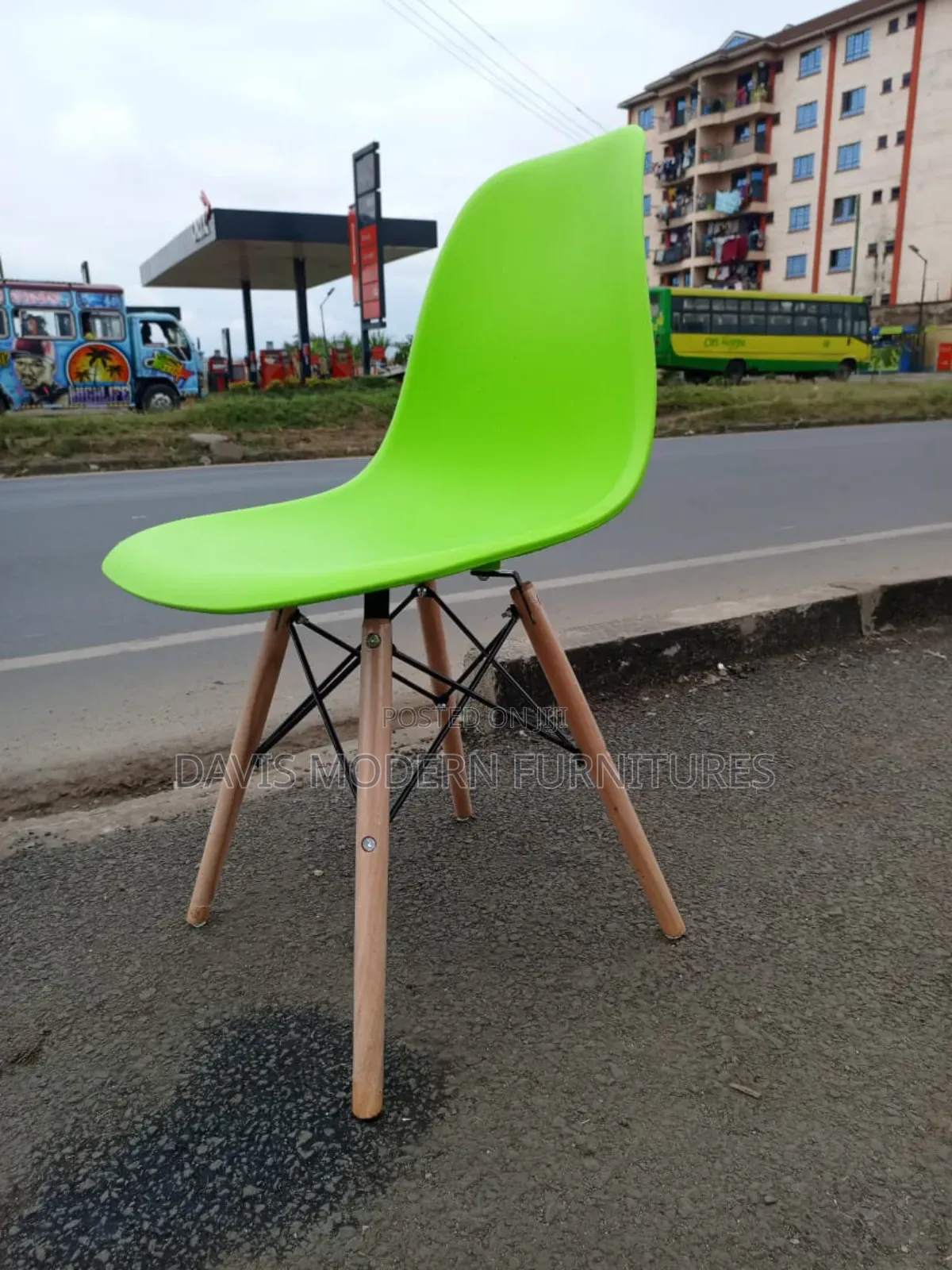 Modern Eames Style Plastic Chair With Wooden Legs
