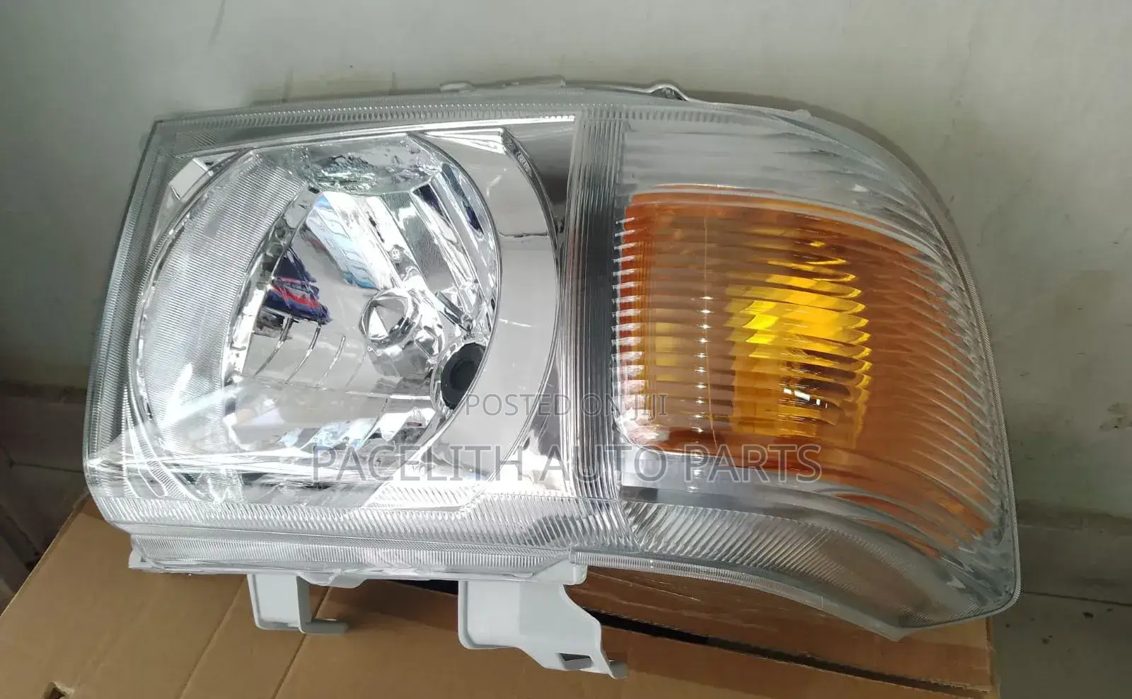 Head Light / Head Lamp Landcruser Fj79
