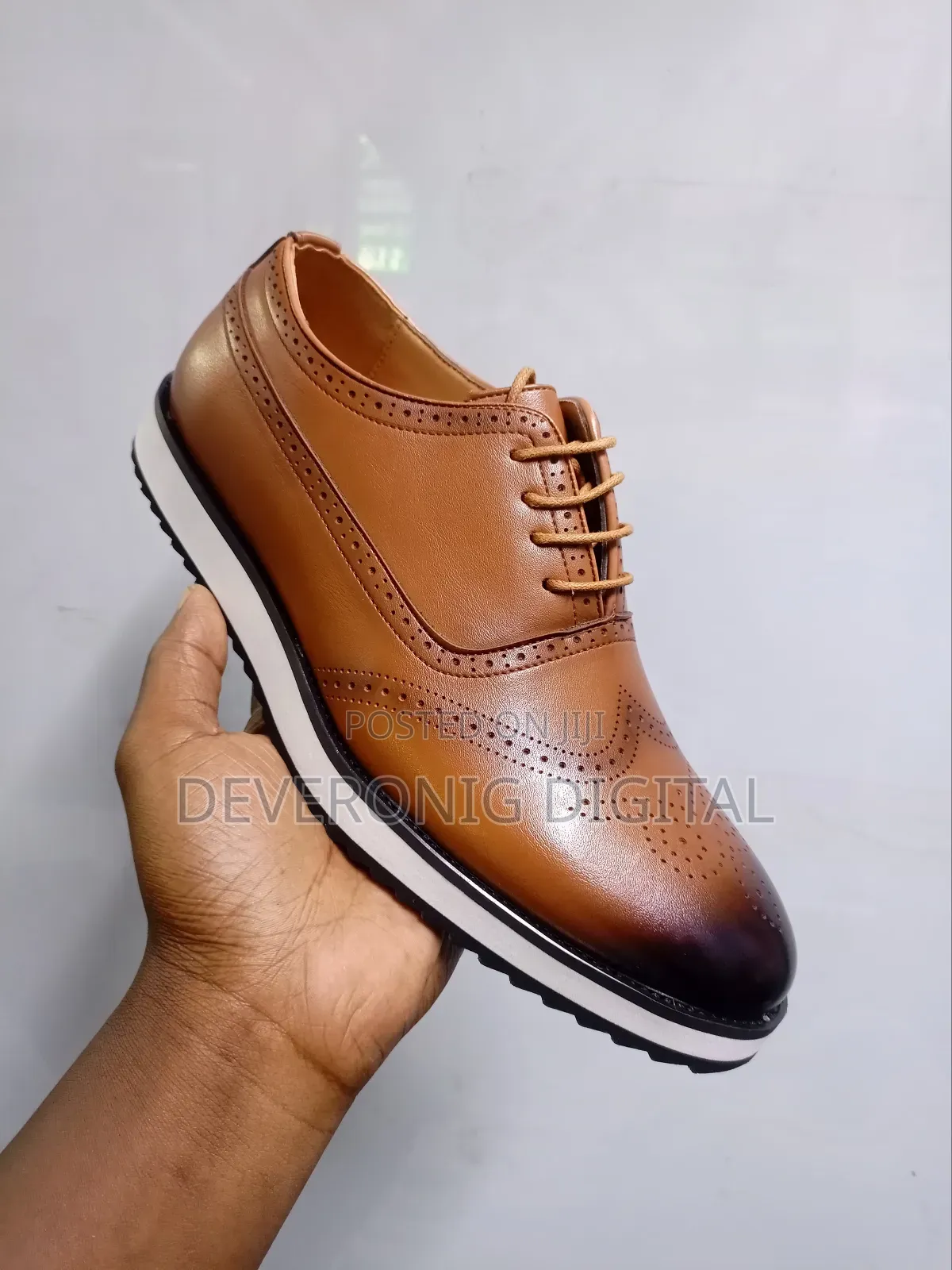 John Foster
Men Shoe Sizes: 40- 45