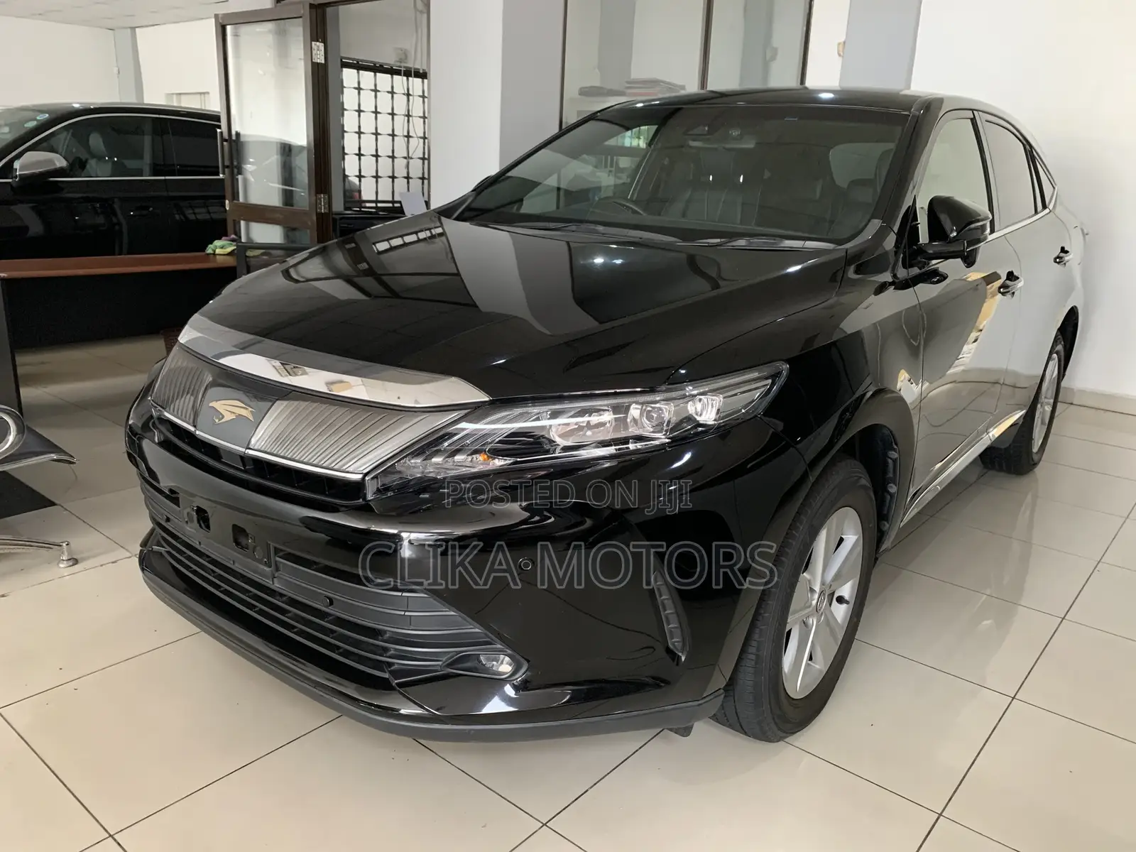 Toyota Harrier 2.0 2018 Black
