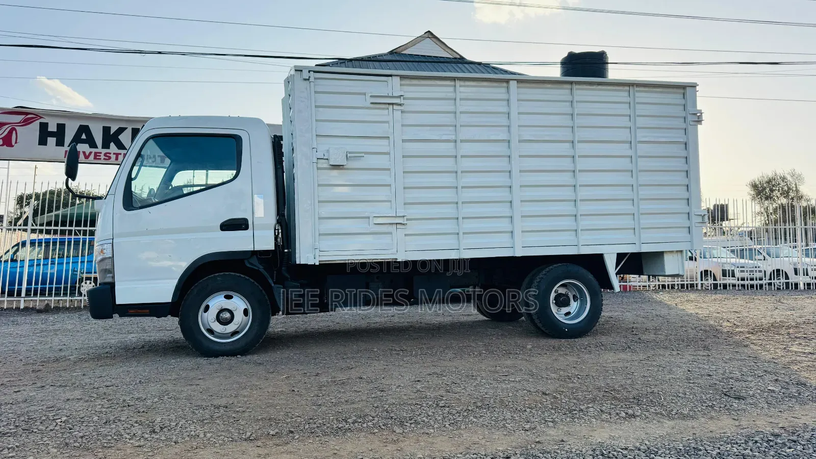Mitsubishi Canter Fe84 2020 Local