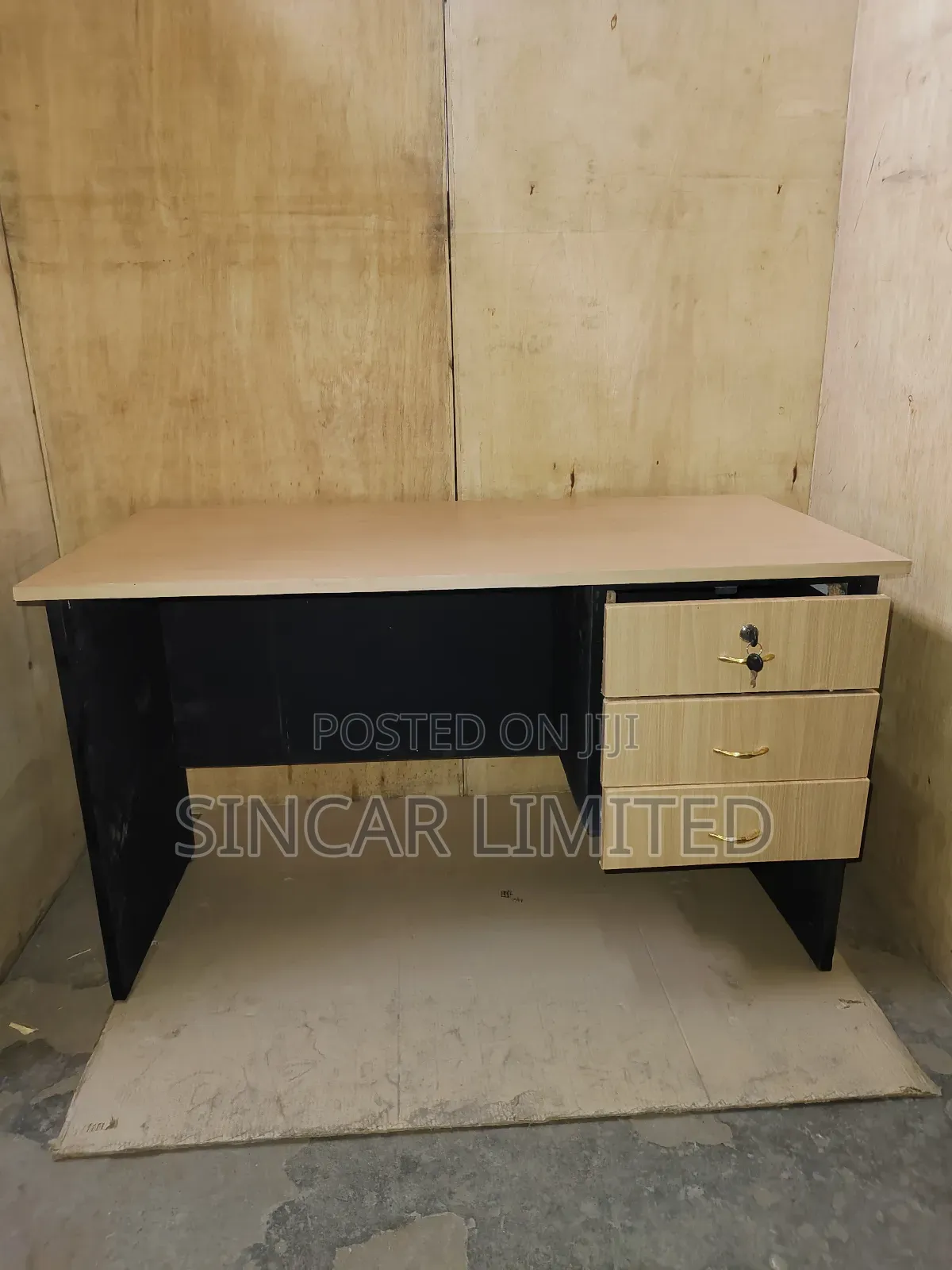 Standard Office Desk