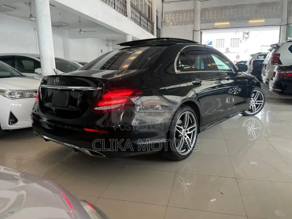Mercedes-Benz E300 2019 Black