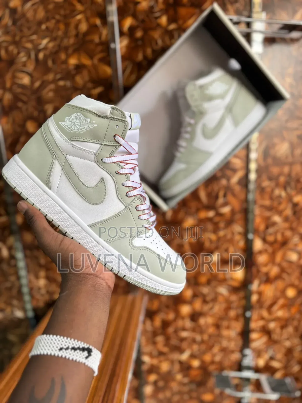 Nike Air Jordan 1 Retro High Og  *Seafoam*