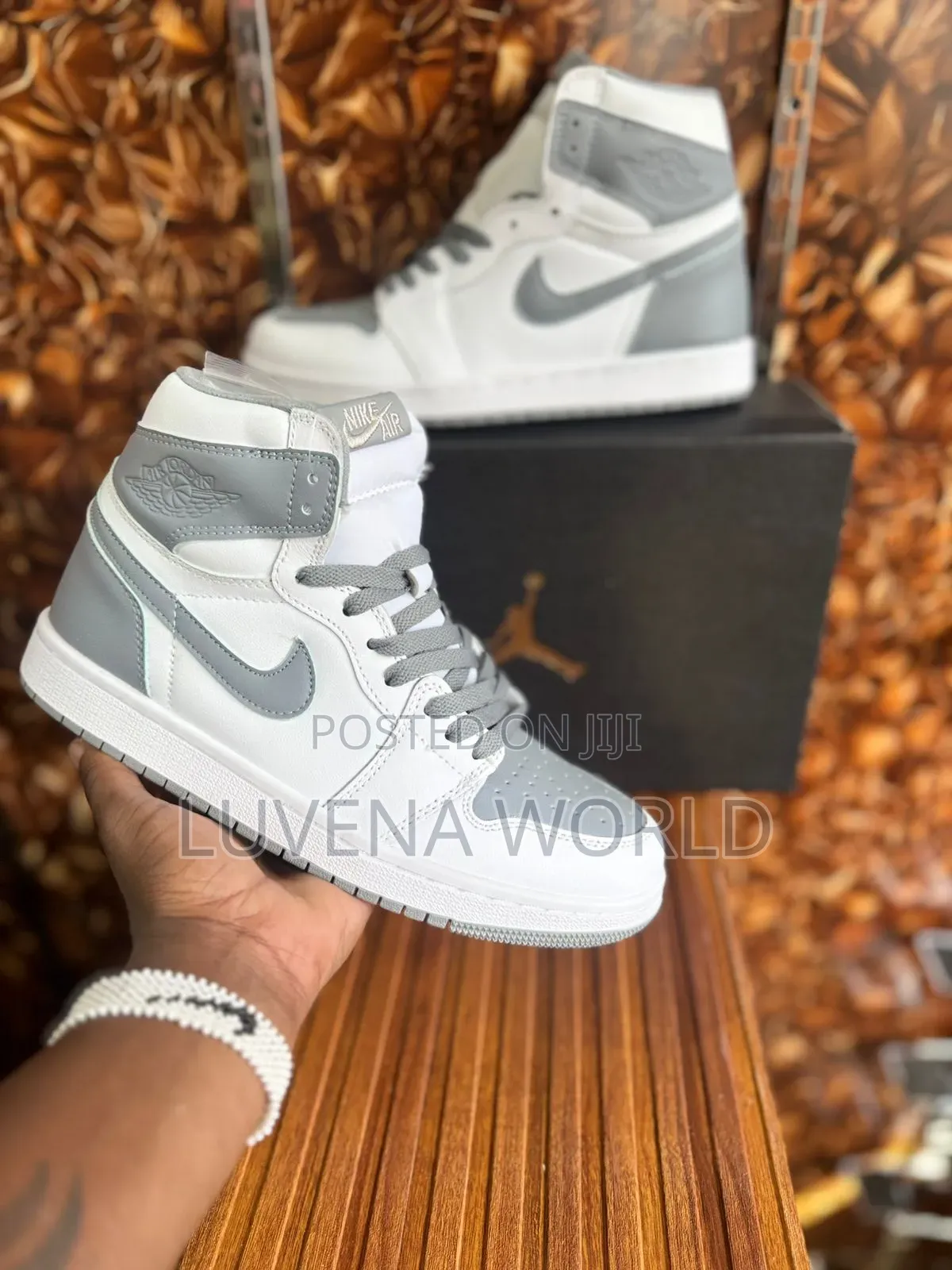 Nike Air Jordan 1 Retro High Og *Stealth