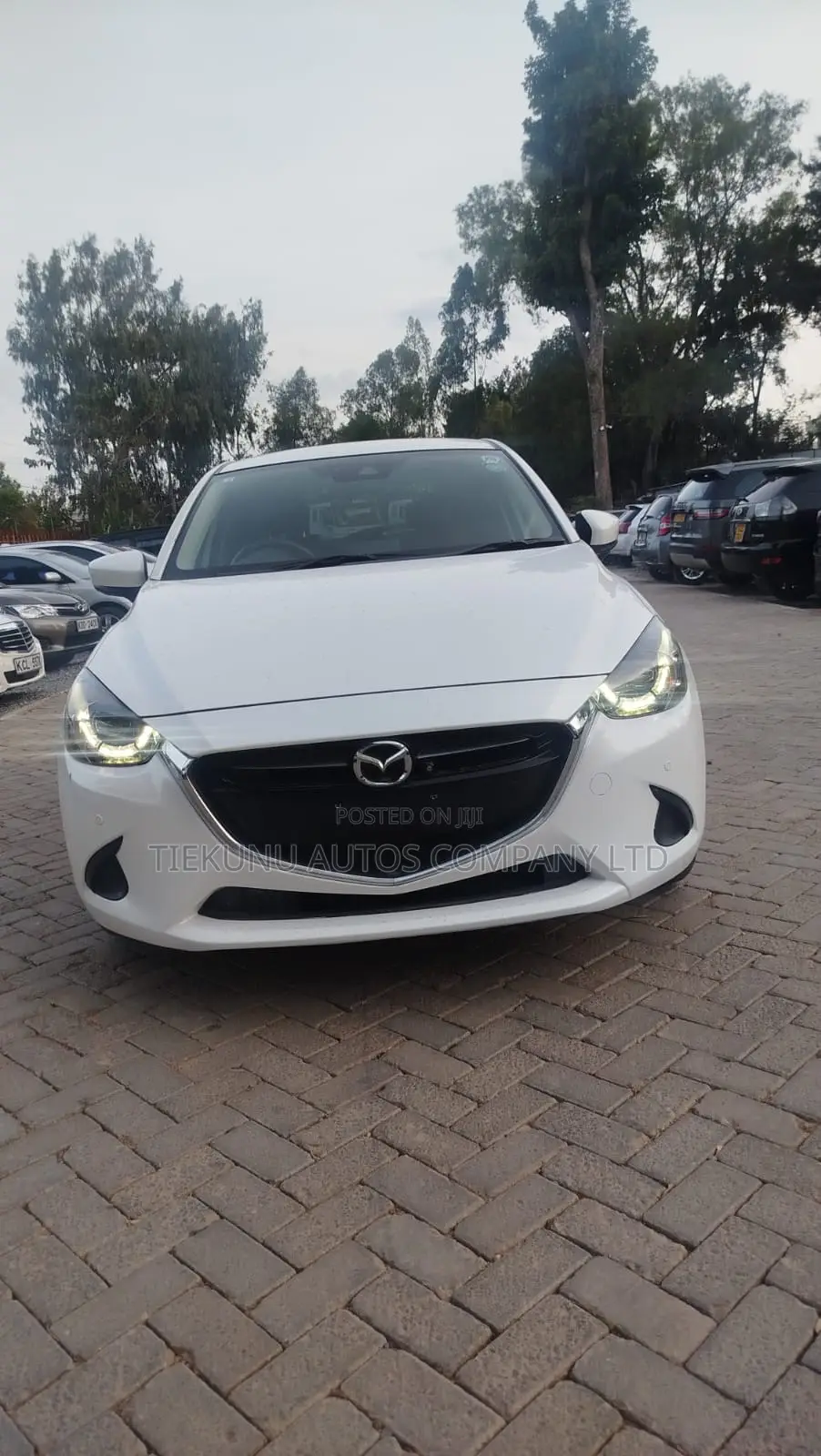 Mazda Demio 2018 White