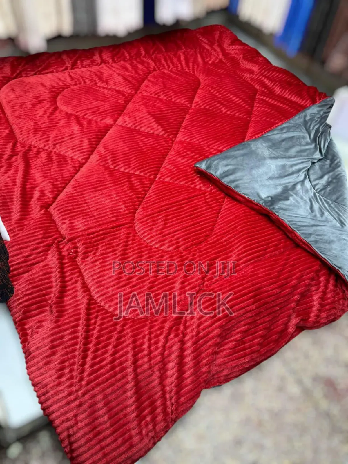 Red Velvet Duvet Set – 6×7 With Pillow Cases - Sl