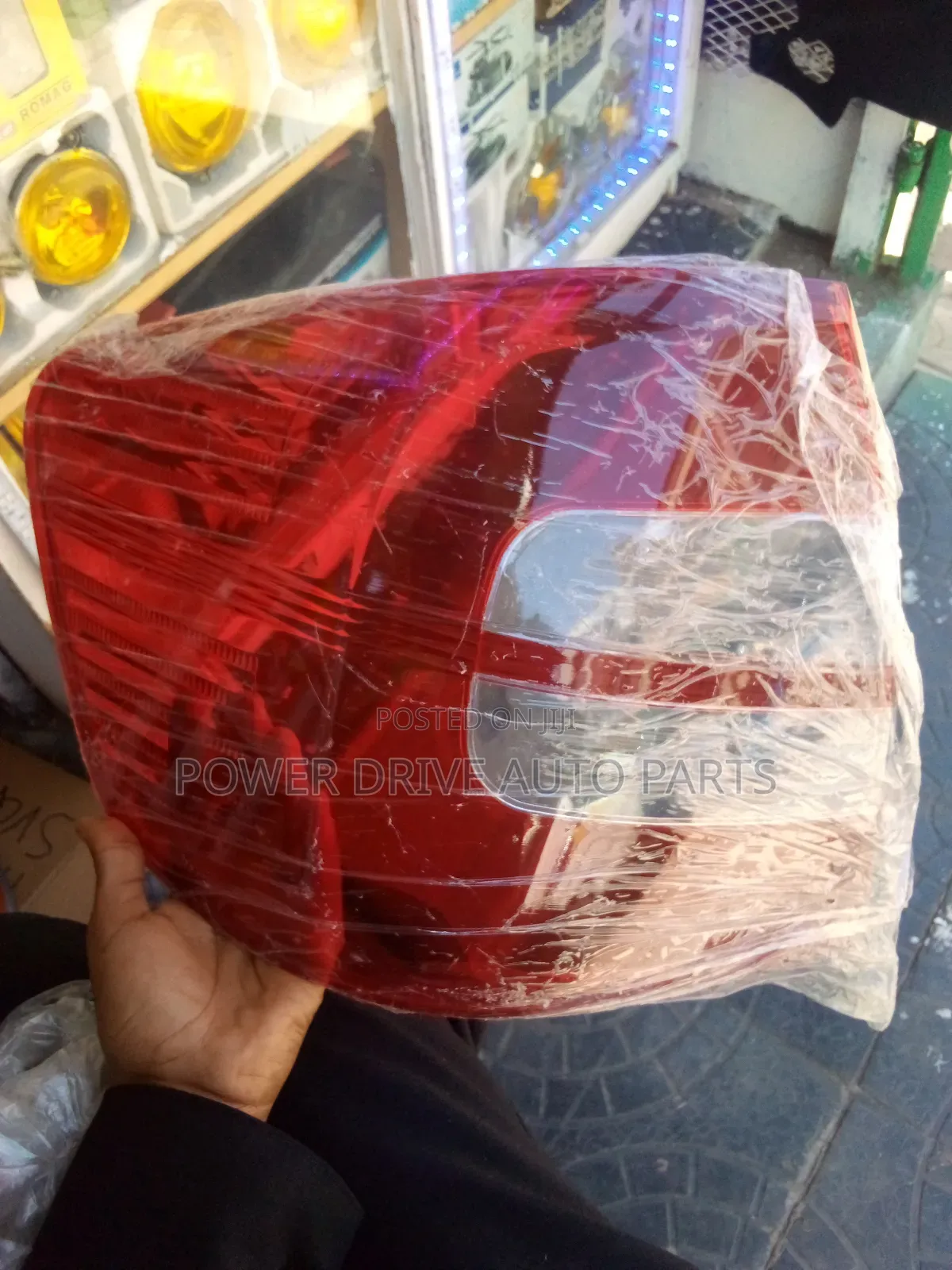 Tail Lens Premio 240