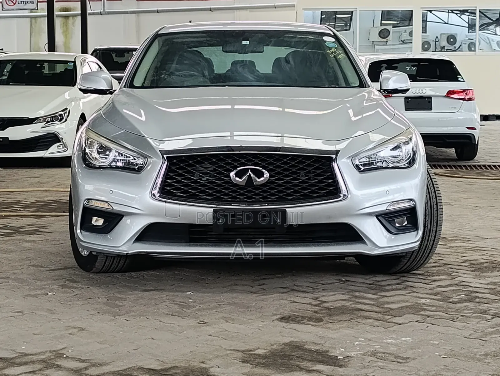 Nissan Skyline 2018 Silver