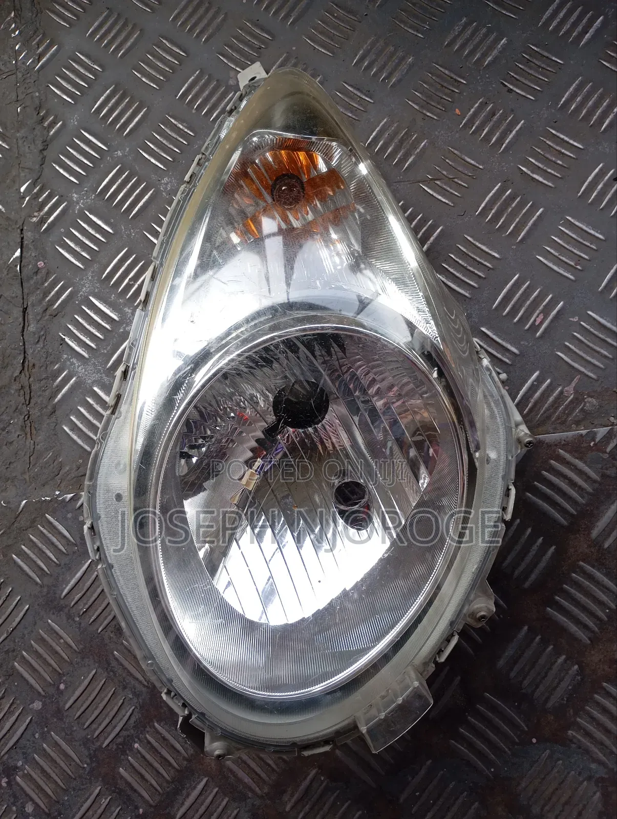 Suzuki Alto Headlight