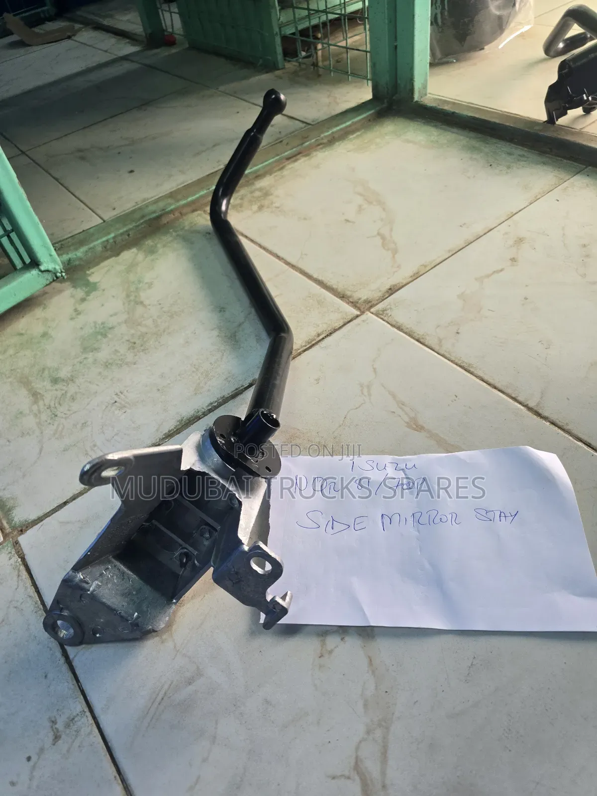 Isuzu NMR and Nqr81 New Model Side Mirror Arm