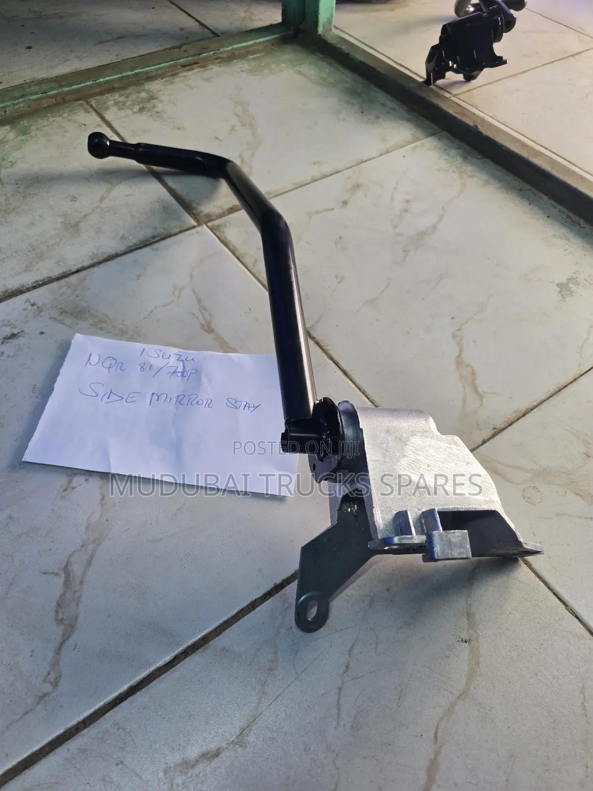 Isuzu NMR and Nqr81 New Model Side Mirror Arm