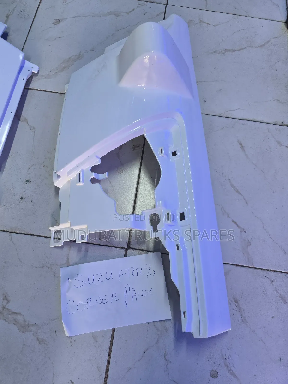 Isuzu Frr90, Fvz90 Ftr90 Corner Panel