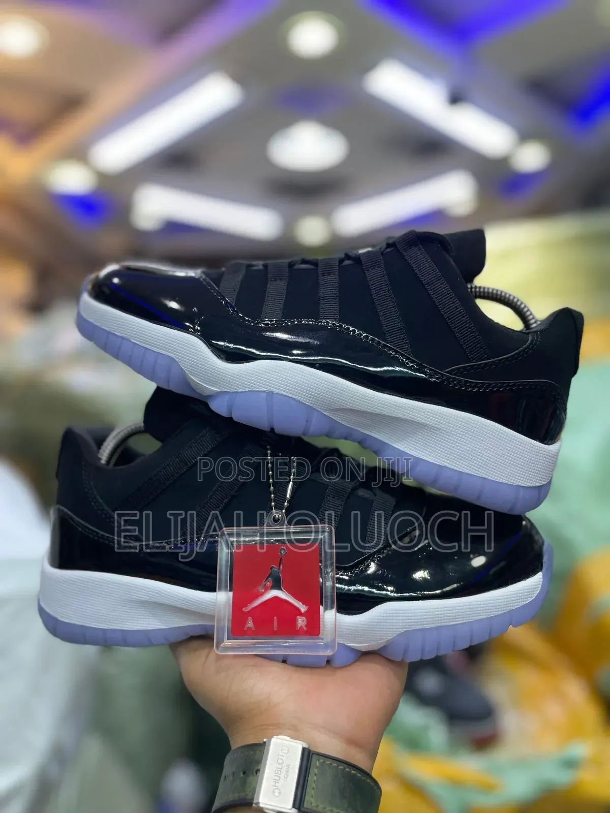 Jordan 11 Low Retro Low 🐾
“Spacejam 


Quality 🫰🏿

S