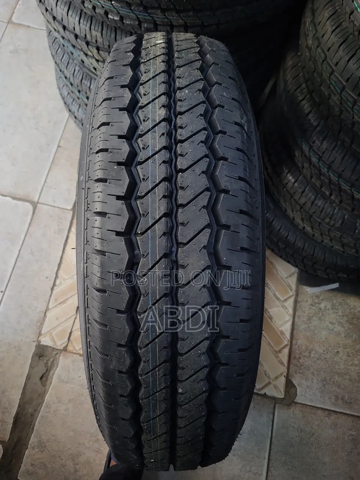 195r15 Lt Maxtrek 8pr