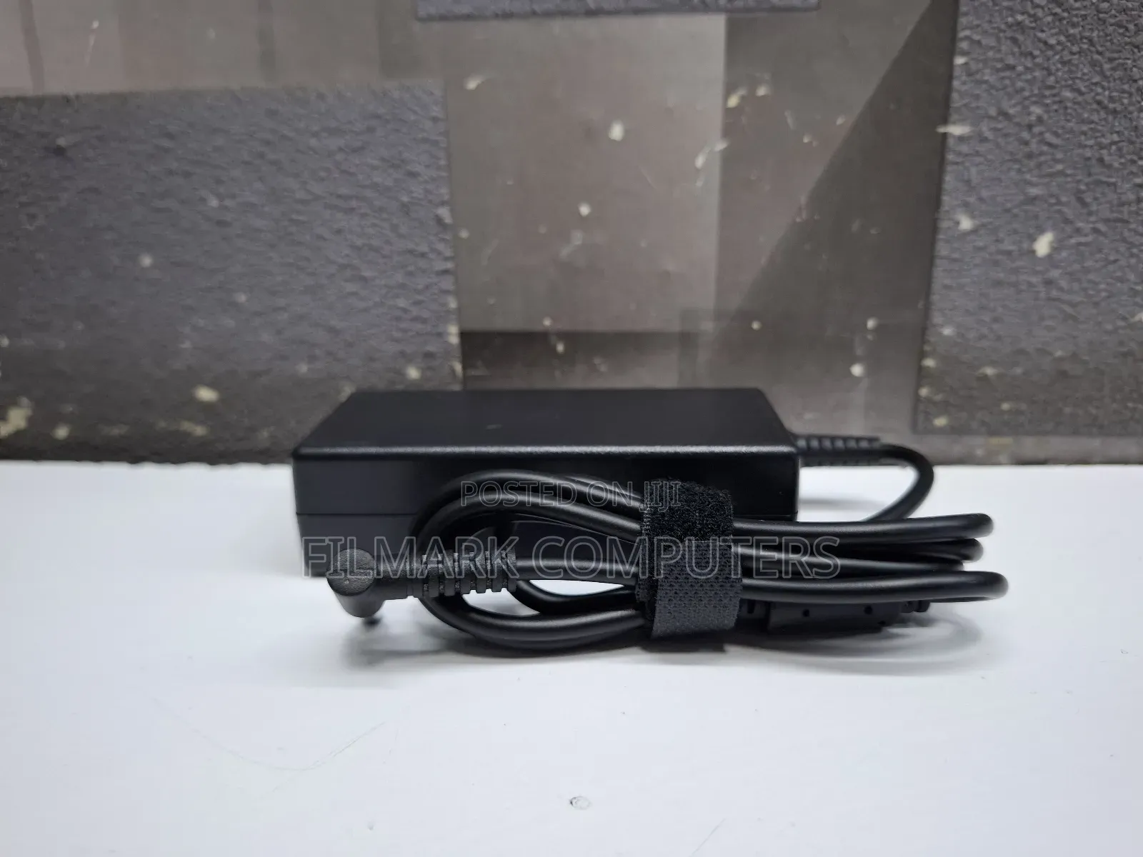 Hp Blue Pin Charger/Adaptor 19.5v 3.33a 4.5 X 3.0