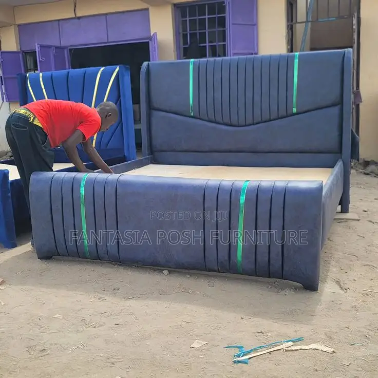5x6 Urban Sleek Grey Upholstered Bed