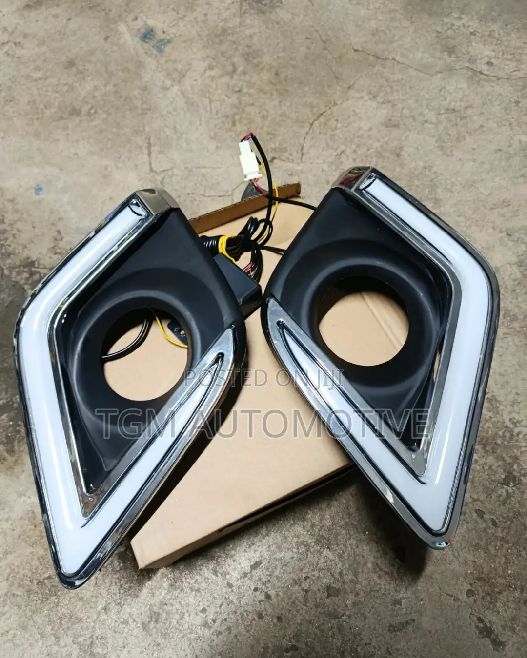 Led Fog Lamp Cover - Hilux Revo